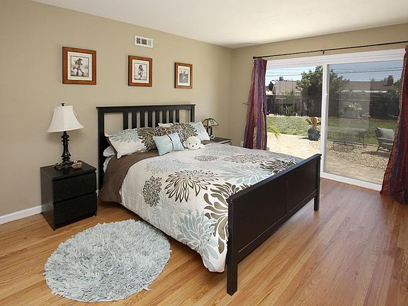 3rd image of 42796 Deauville Park Ct