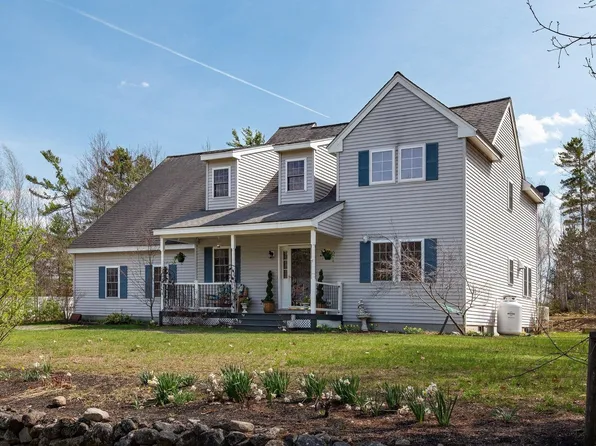 34 Village Corner Road, Wolfeboro, NH 03894