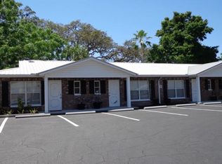 161 6th St SW, Largo, FL 33770