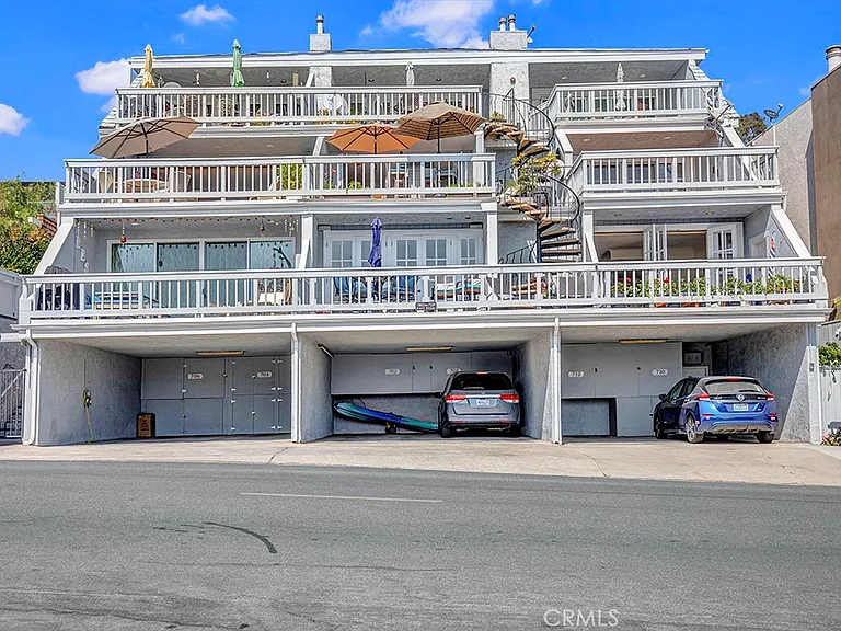 708 Cliff Dr — Photo 31