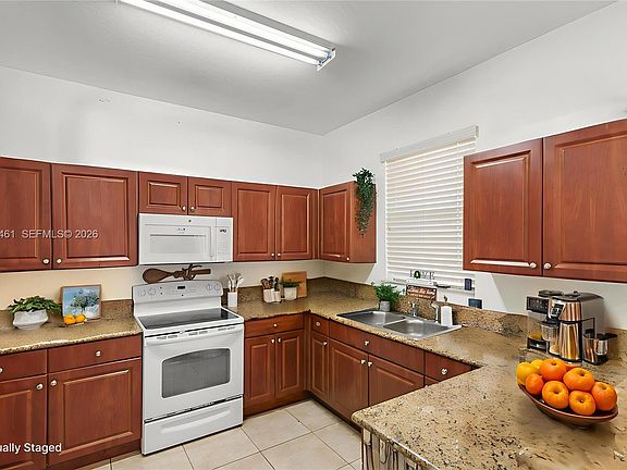 3rd image of 12958 SW 135th St