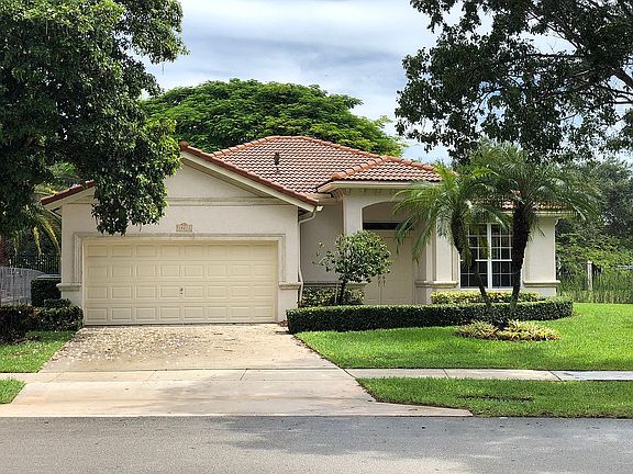 3rd image of 10212 SW 59th St