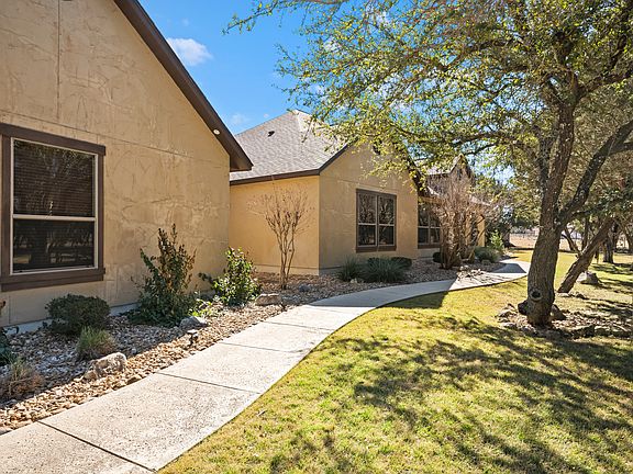 5th image of 708 River Mountain Dr
