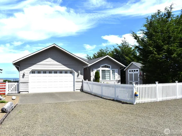 268 Sunrise Avenue SE, Ocean Shores, WA 98569