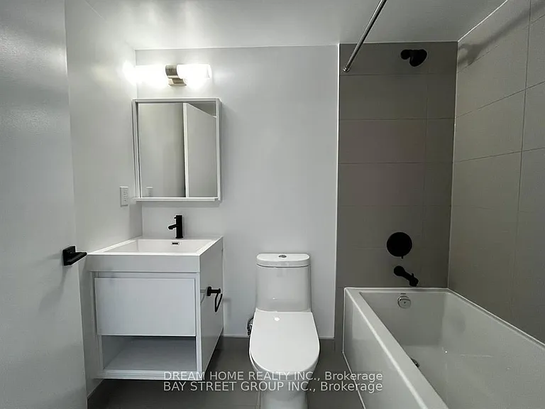 2 Augusta Ave #305 — Photo 10