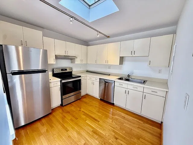1 bed, 9999 sqft, $2,750 — Photo 3