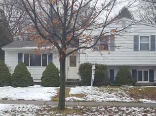 6009 Annapolis Dr, Lansing, MI 48911