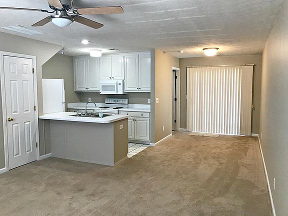 5th image of 2812 Florence Dr