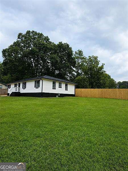 1st image of 2898 Meadowview Dr SE