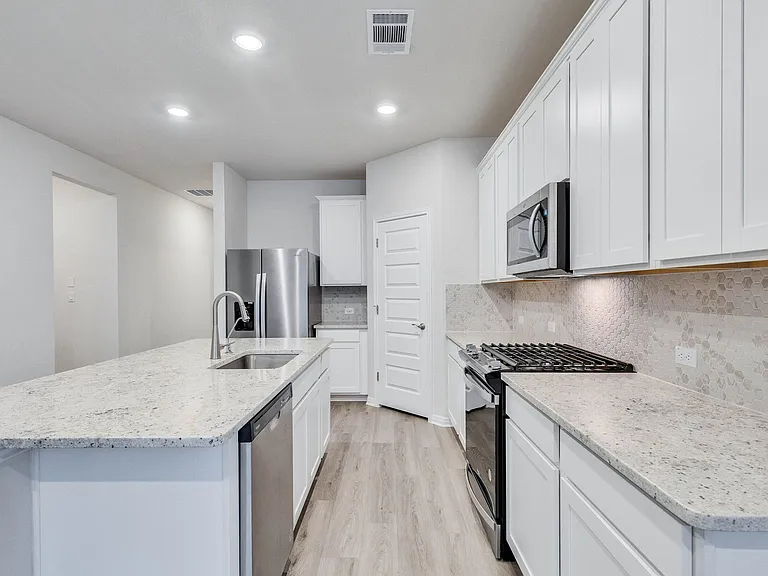 6501 Dragride Rd — Photo 8