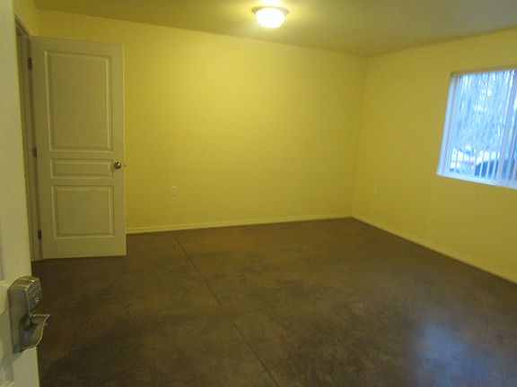 2nd image of 314 E C St #104