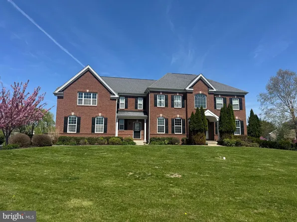 2170 Graystone Ln, Newtown, PA 18940
