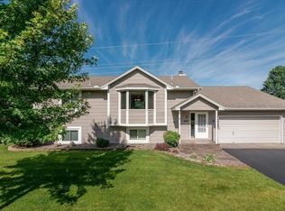 8821 Sycamore Ln N, Maple Grove, MN 55369