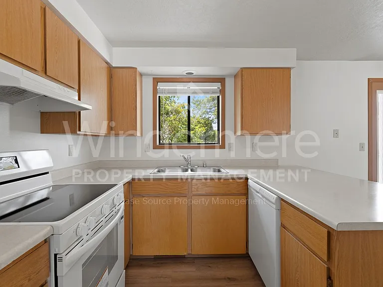 802 S Calvin Rd — Photo 9