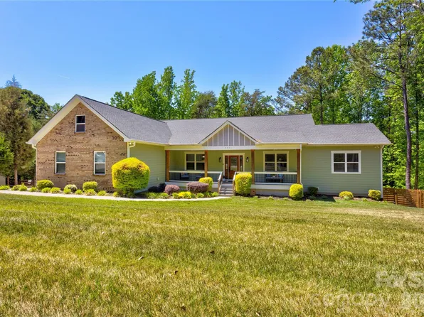9311 Willowglen Trl, Charlotte, NC 28215