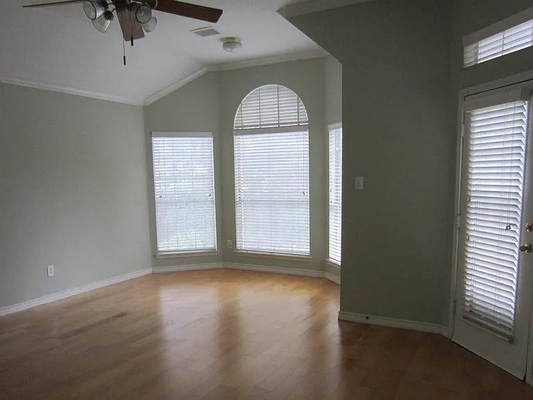 7016 Randall Way — Photo 15