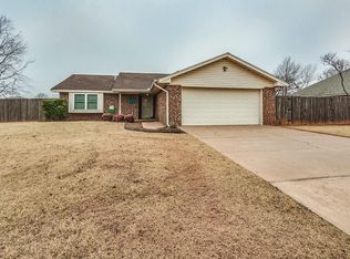 1417 Cherokee Cir, Blanchard, OK 73010