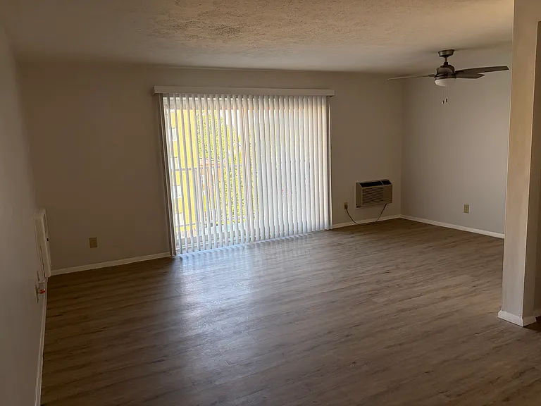14567 Madison Ave #513 — Photo 7