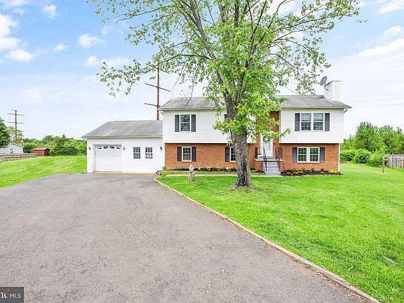 3rd image of 7056 Justin Ct W