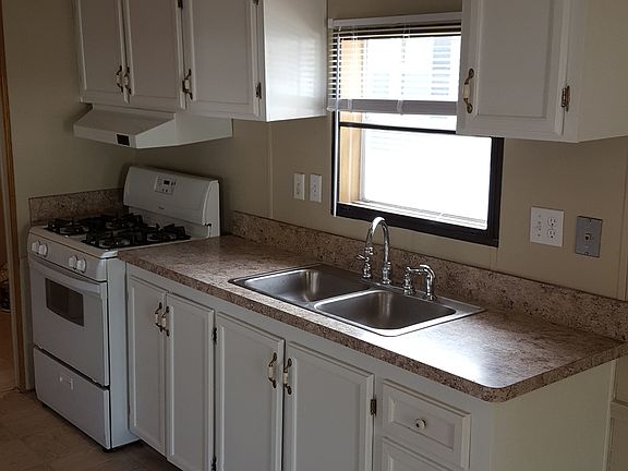 5th image of 4138 Riverview Cir