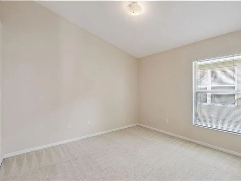 15723 Markham Dr — Photo 10