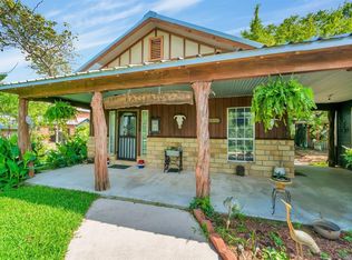 906 Cemetery Rd, Decatur, TX 76234