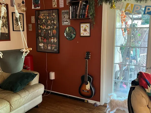 16418 Diana Ln, Houston, TX 77062