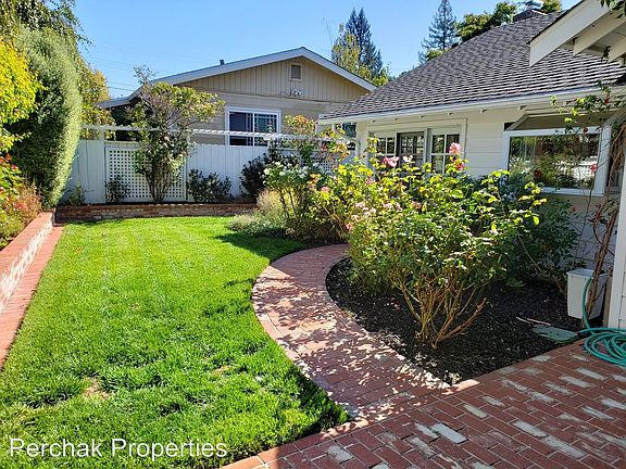 5th image of 1061 Sanders Dr