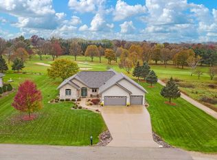 W1533 Gladys Ct, Berlin, WI 54923