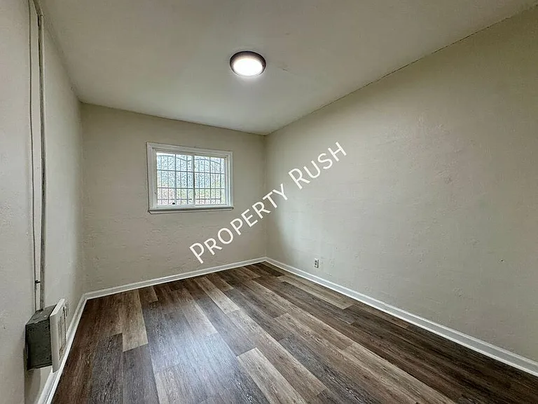 3605 Dorris St — Photo 11