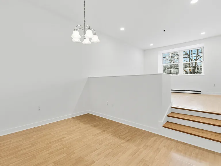 30 Monument Sq #101 — Photo 15