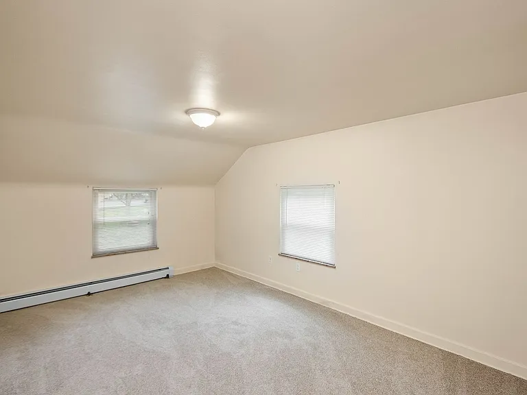 610 Brown Ave — Photo 20