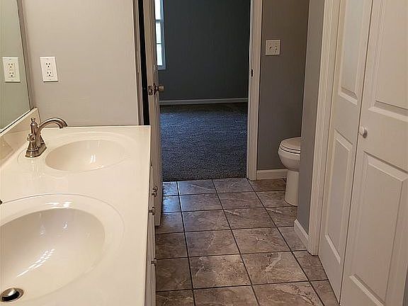 4th image of 2315 Katie Ln