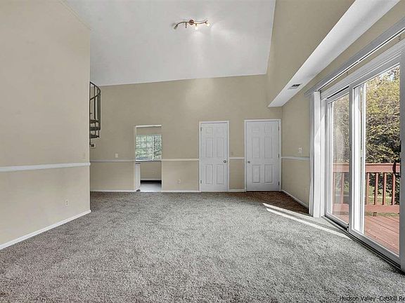 5th image of 302 Driftway Ln