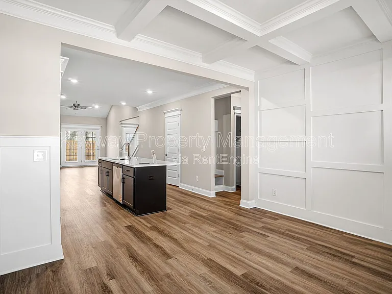 2106 SE Denmark Ave — Photo 5