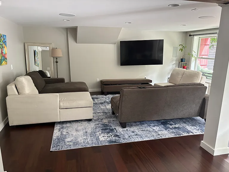 1630 Shenandoah Dr E — Photo 12