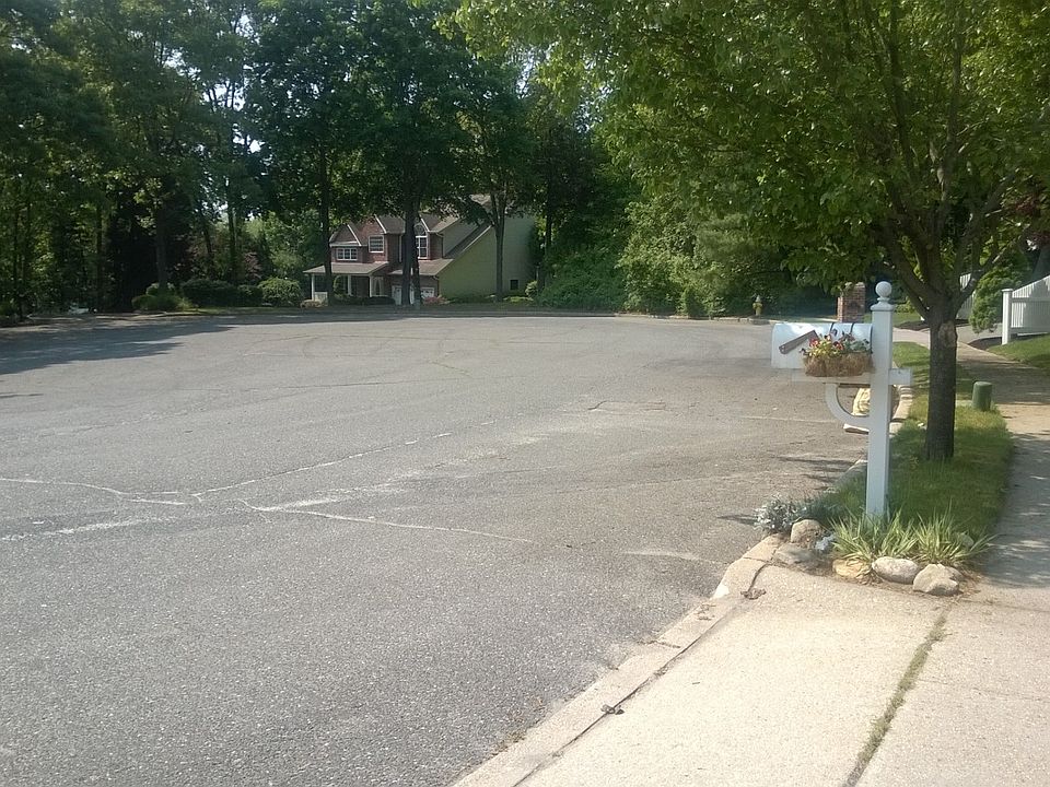 sidewalks and   cul de sac