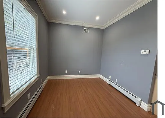 488 Ionia Ave #1 — Photo 5