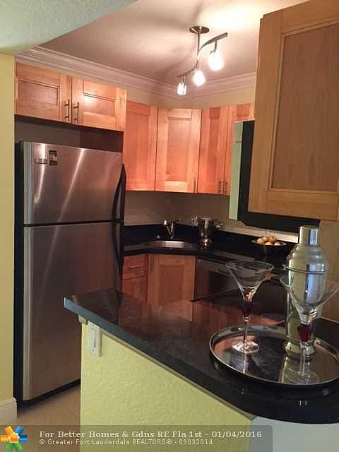 1st image of 660 NE 11th Ave APT 205