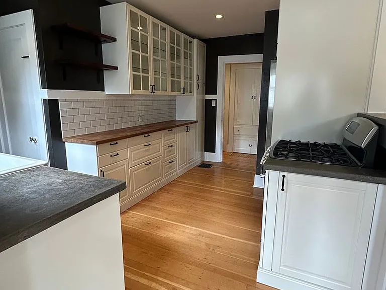 2232 SW Troy St — Photo 8