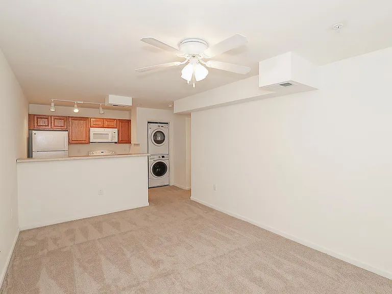 2201 Spring Garden St — Photo 11