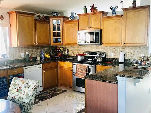 2nd image of 3037 Morton Way
