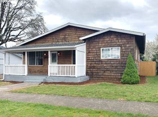 364 NW Zobrist St, Estacada, OR 97023