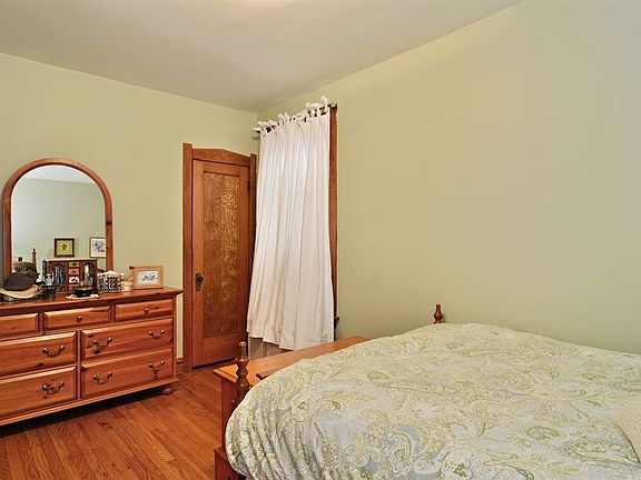 5th image of 4030 N Leclaire Ave