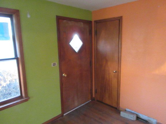 5th image of 2310 W Glen Flora Ave