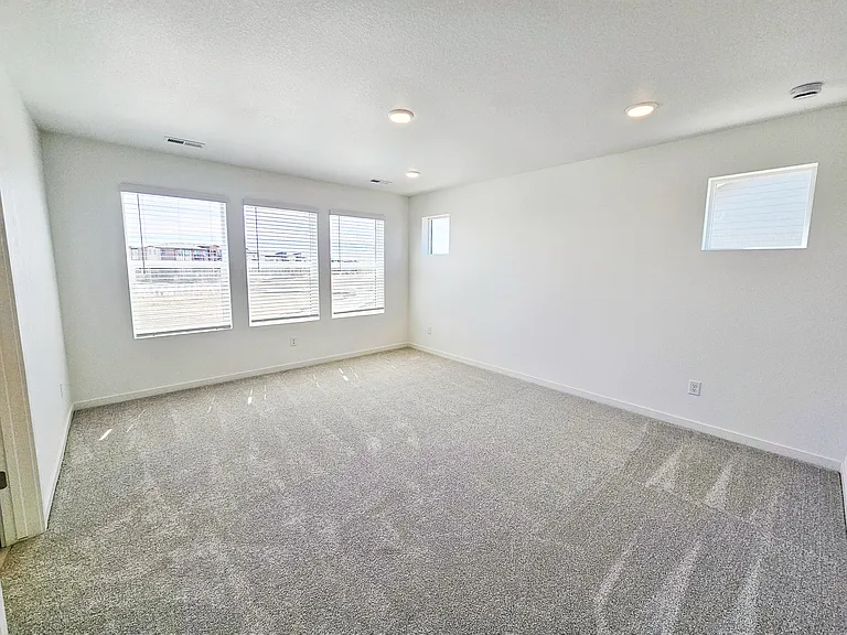 21470 E 58th Ave — Photo 13