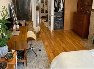 286 E 10th St #3B, New York, NY 10009