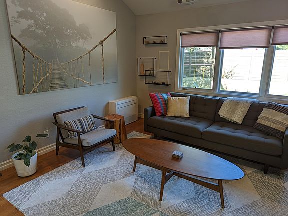 3rd image of 2622 Manhattan Ave