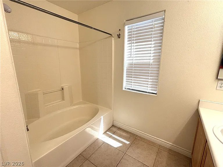 9730 Villa Lorena Ave — Photo 17