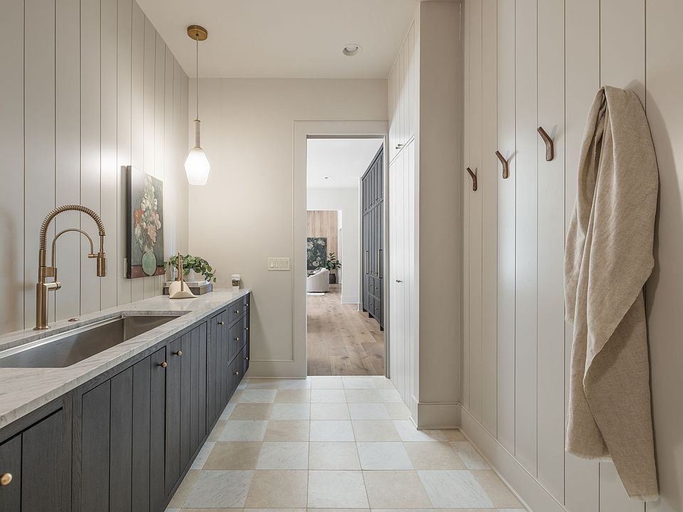 25th image of 1049 Overton Lea Rd